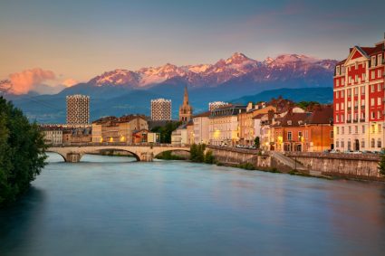 Una vista de Grenoble al atardecer