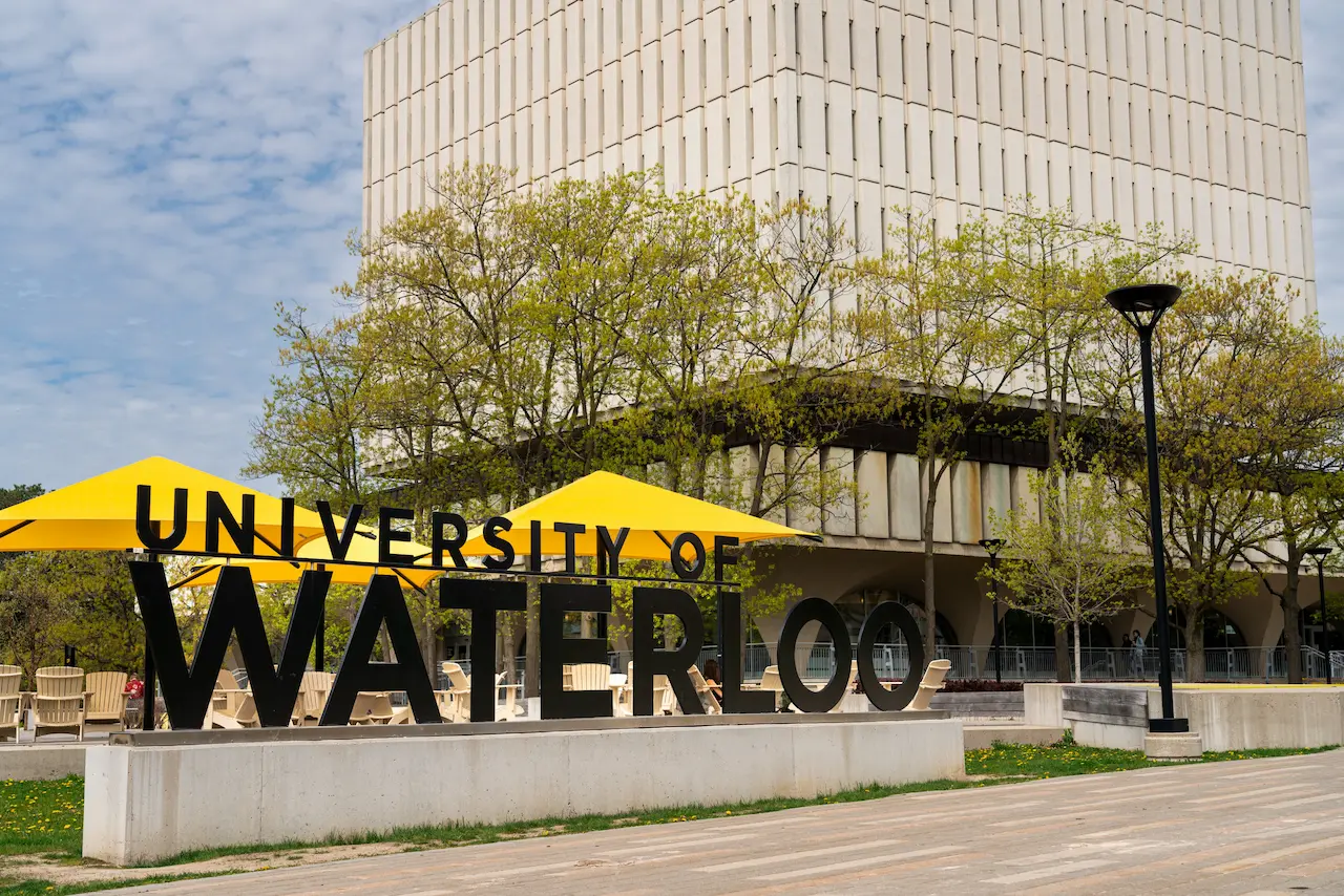 Becas Universidad de Waterloo