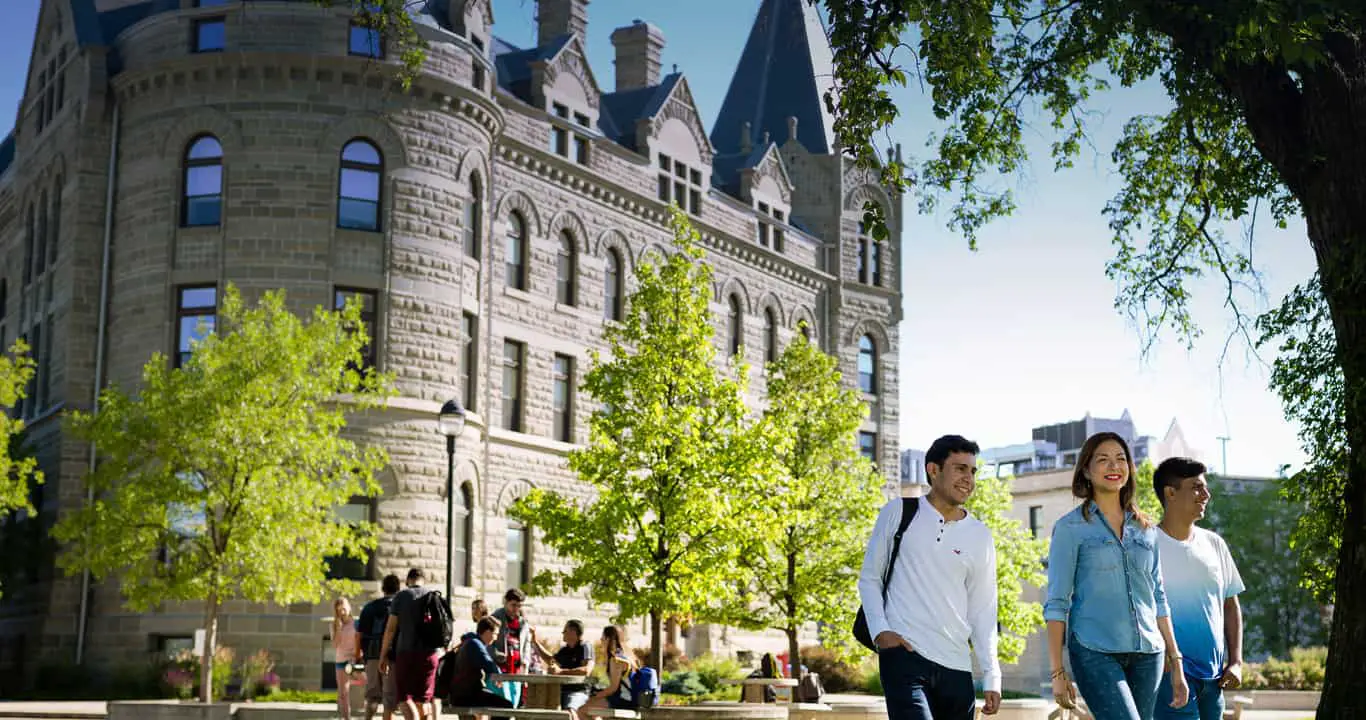 Becas Universidad de Winnipeg en Canadá